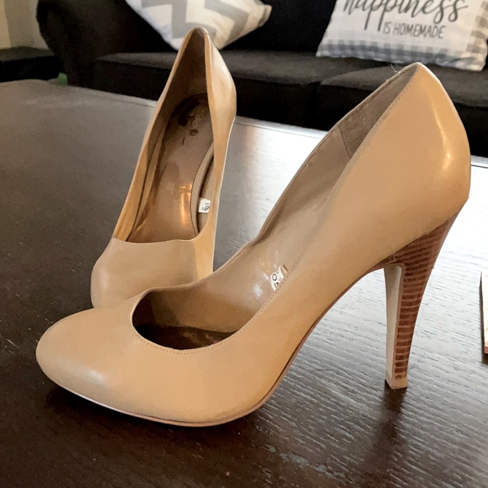 Tan Heels